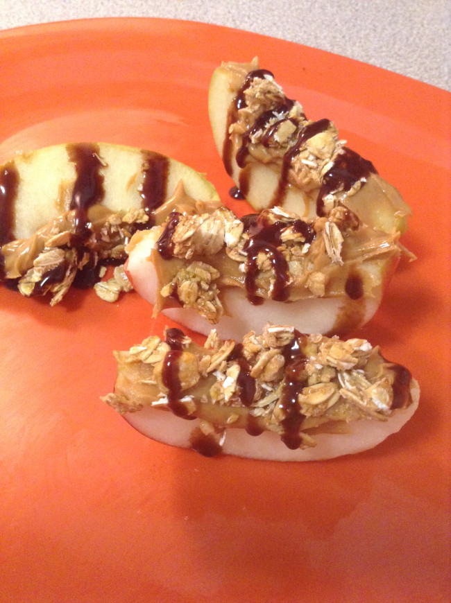 QUICK APPS & FOOTBALL SNAPS: Week 5 – Chocolate Peanut Butter Applesnacks
