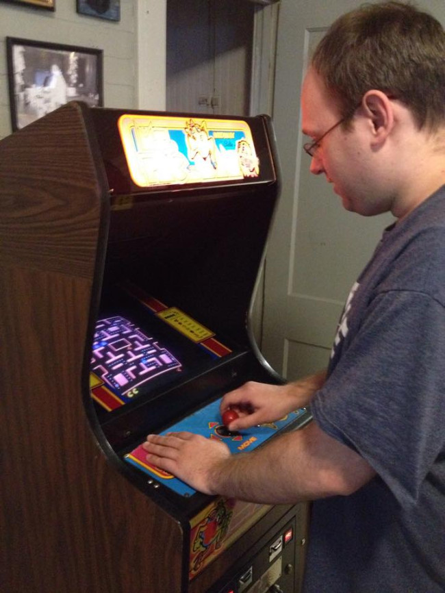 TURN TO CHANNEL 3: The nostalgic joys of finding an original ‘Ms. Pac-Man’ arcade machine