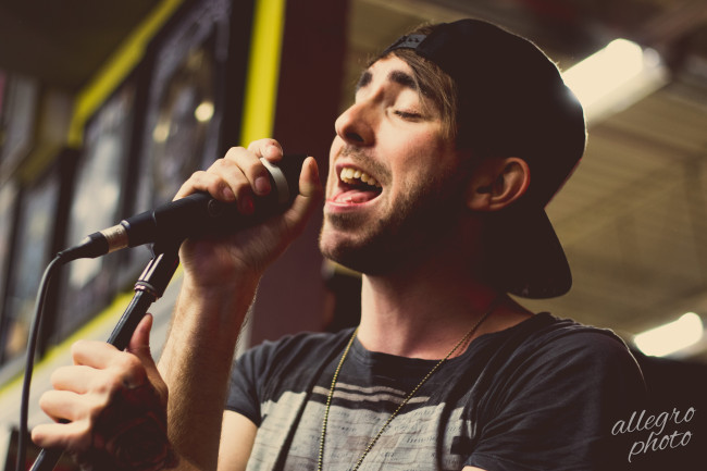 PHOTOS/VIDEO: All Time Low at the Gallery of Sound in Wilkes-Barre, 04/04/15