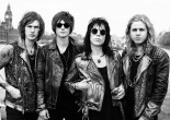 CONCERT REVIEW: The Struts have the charisma ‘Everybody Wants’ in intimate Wilkes-Barre show