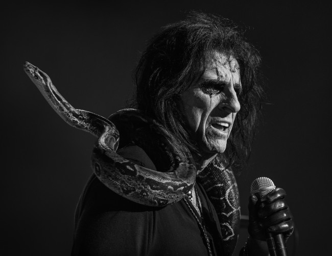 Alice Cooper returns to Wilkes-Barre with Buckcherry at Mohegan Sun Arena on March 23