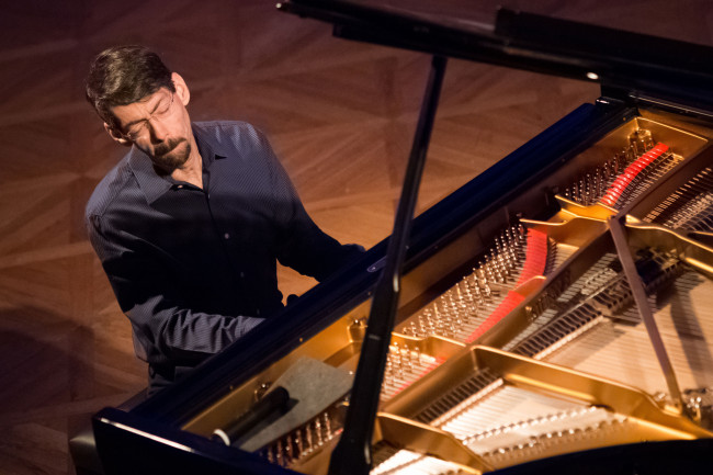 Renowned jazz pianist Fred Hersch plays for charity at The Cooperage in Honesdale on July 2