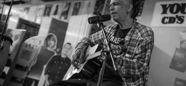 PHOTOS: Chuck Mosley (ex-Faith No More) and Dead By Wednesday in Kutztown, 07/12/16