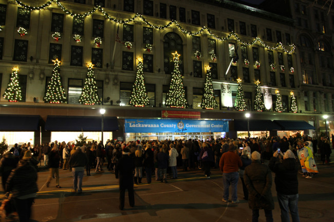 Globe Store lights up for Christmas on Dec. 1, kicking off ScrantonMade Holiday Market Dec. 1-3