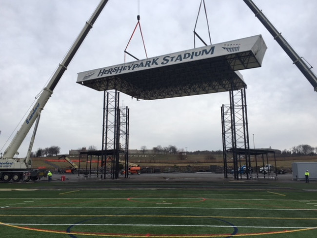 VIDEO: Hersheypark Stadium dismantles concert stage; new stage ready for Memorial Day weekend