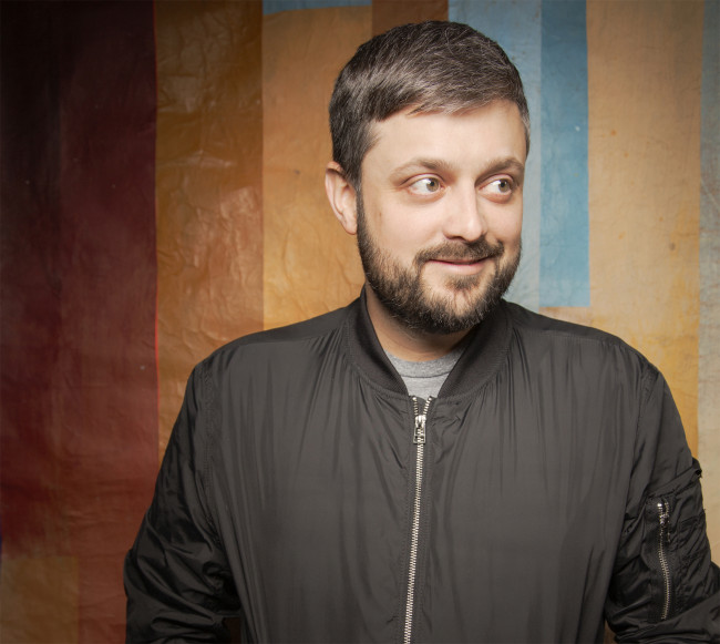 Comedian Nate Bargatze kicks off live tour at Circle Drive-In in Dickson City on Sept. 24