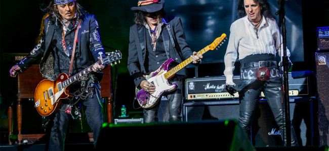 REVIEW/PHOTOS: Iconic rockers Hollywood Vampires blissfully bite into Bethel Woods